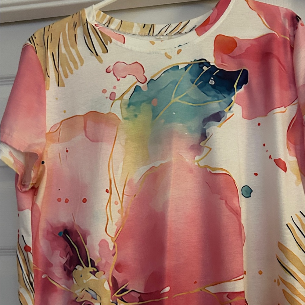 Colorful Abstract Print T-Shirt - Picture 3 of 5